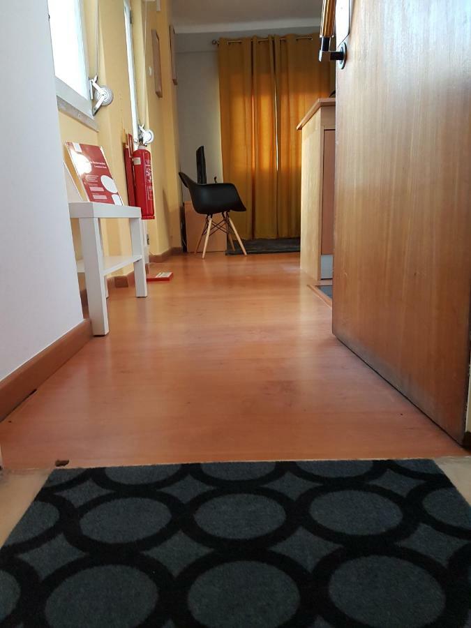 Comfort City Hub - Metro Lisbon Amadora Luaran gambar
